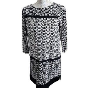 Donna Morgan Dress black and white Stretchy 3/4 sleeve shift Mini Women's 8
